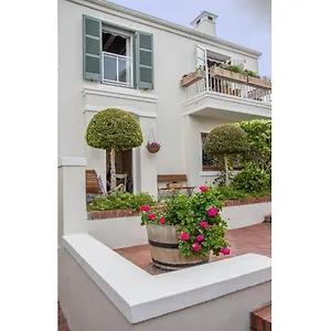 Charming Coastal Townhouse At The Majestic Holiday home