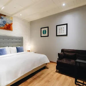 https://adonis-hotel.singapore-best-hotels.net